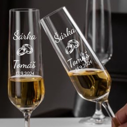 Svatební sklenice na sekt s prstenem